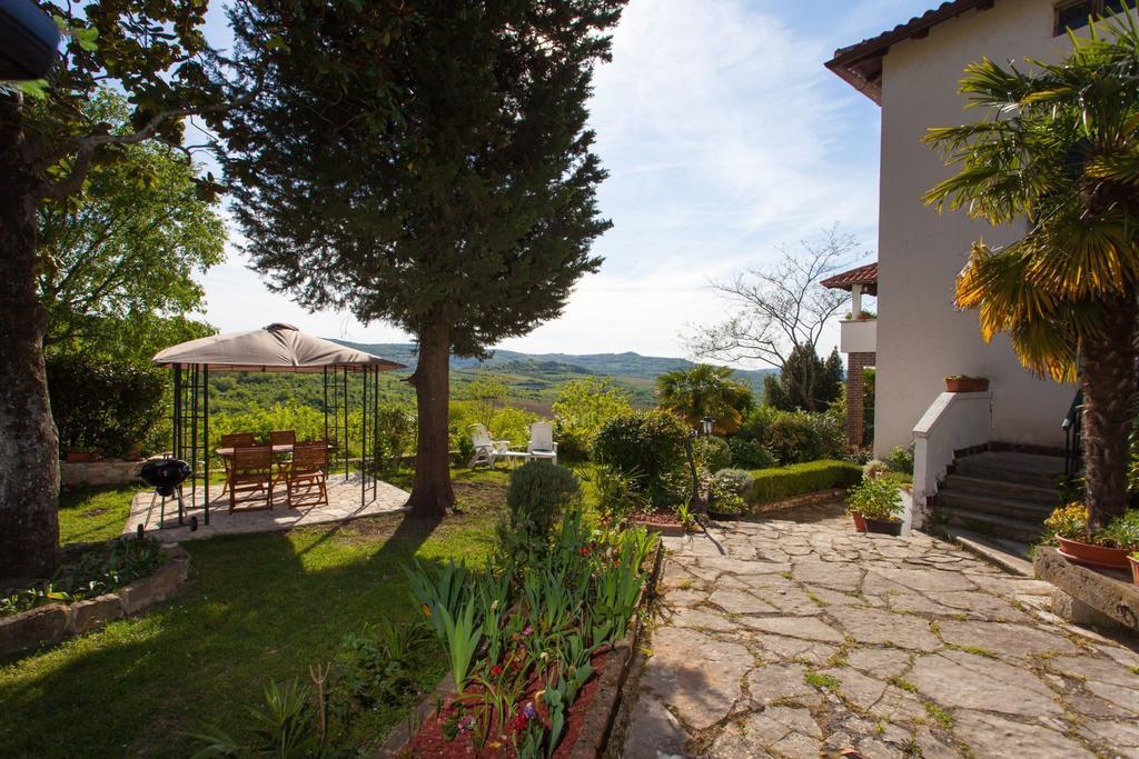 Apartments Garden Motovun Chambre photo