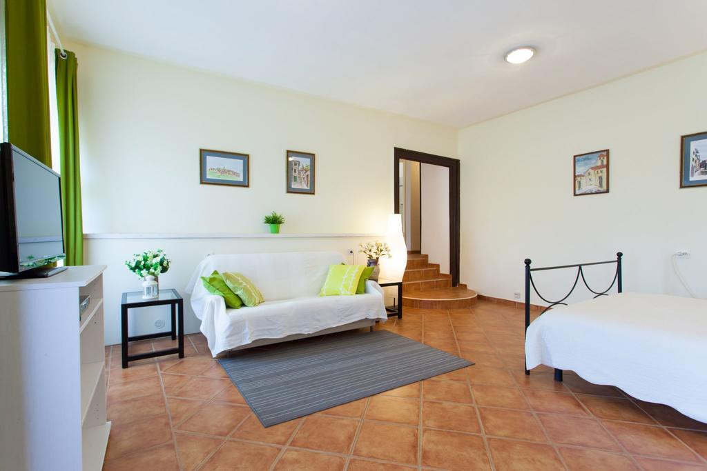 Apartments Garden Motovun Chambre photo