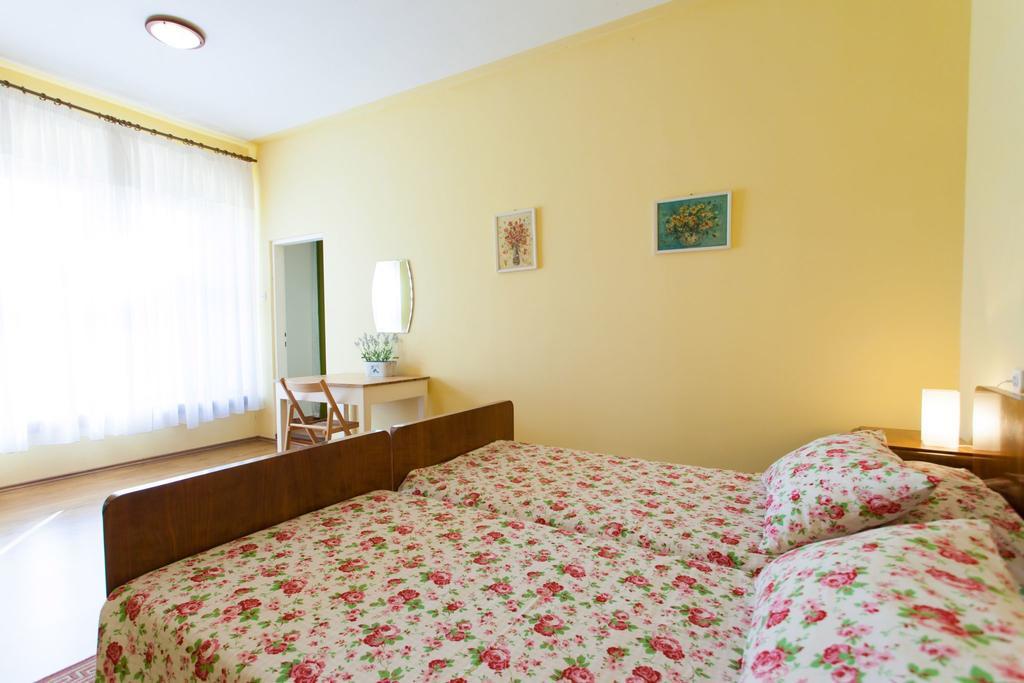 Apartments Garden Motovun Chambre photo